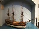 Fartygsmodell av handelsfartyg från 1700-talet