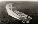 Flygbild på NIHON, fartyget till sjöss under manöverprov