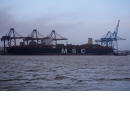 MSC MAYA på avstånd i Skandiahamnen, babords sida